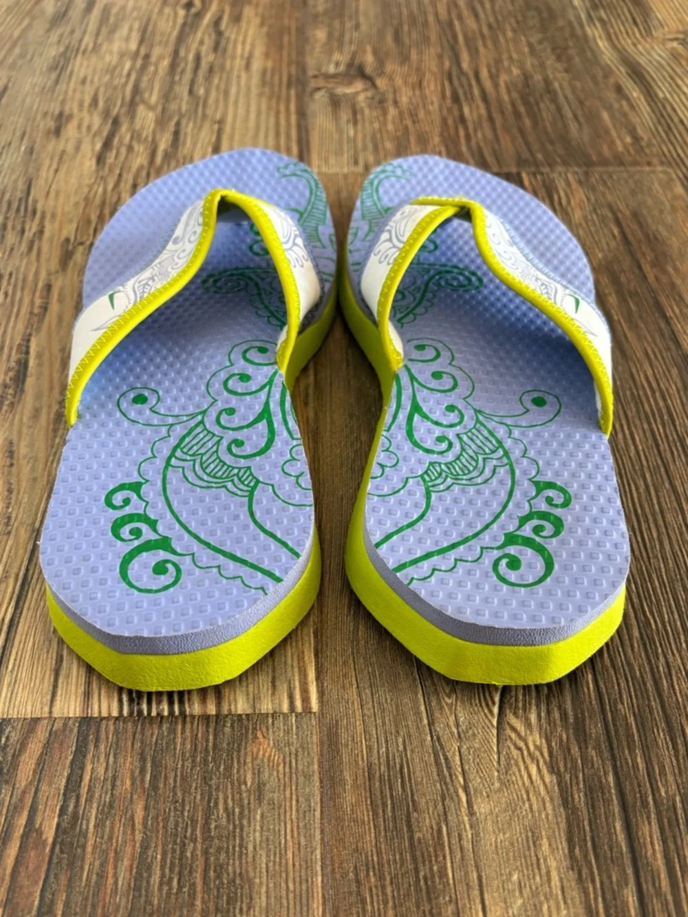 Y2K Nike Flip Flops Sandals Womens 6 Periwinkle Blue Lime Green Henna Pattern